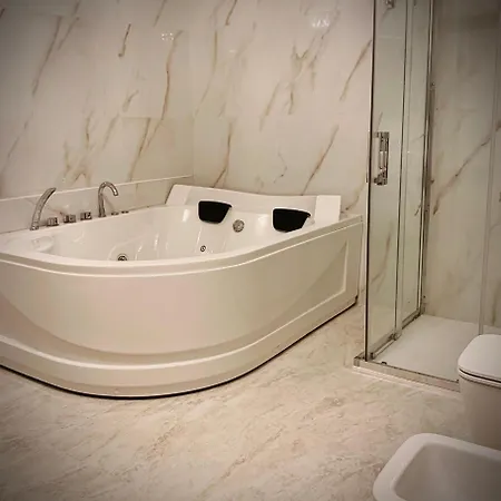 Lägenhet Ippolita Palace Luxury