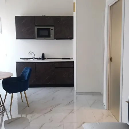 Ippolita Palace Lejlighed