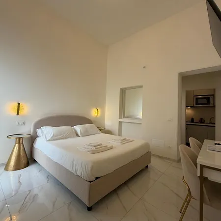 Ippolita Palace Luxury Apartamento *