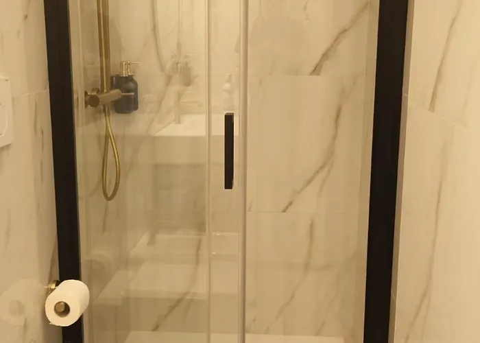 Ippolita Palace דירה *